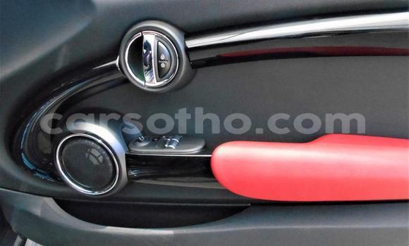 اشتري مستعمل Mini Cooper Black سيارة في Butha Buthe في Butha-Buthe اشتري مستعمل Mini Cooper Black سيارة في Butha Buthe في Butha-Buthe