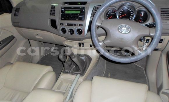Sayi Na hannu Toyota Fortuner White Mota in Maseru a Maseru Sayi Na hannu Toyota Fortuner White Mota in Maseru a Maseru