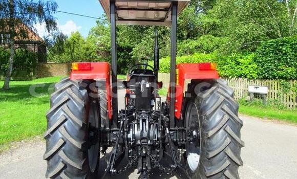 Sayi Na hannu Man Silent Red Babbar mota in Maseru a Maseru Sayi Na hannu Man Silent Red Babbar mota in Maseru a Maseru