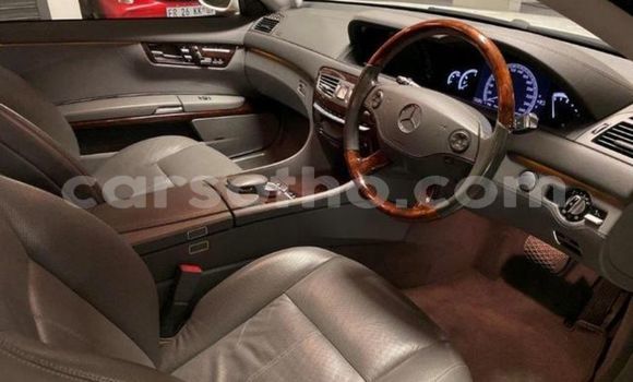 Sayi Na hannu Mercedes-Benz C–Class White Mota in Maseru a Maseru Sayi Na hannu Mercedes-Benz C–Class White Mota in Maseru a Maseru