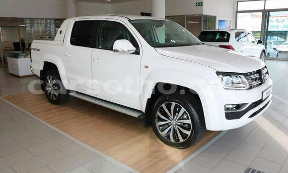 Sayi Na hannu Volkswagen Amarok White Mota in Maseru a Maseru Sayi Na hannu Volkswagen Amarok White Mota in Maseru a Maseru