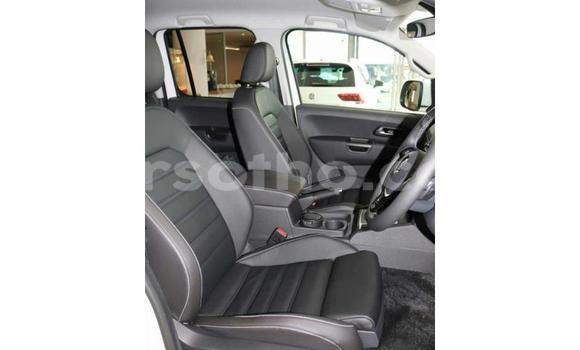 Sayi Na hannu Volkswagen Amarok White Mota in Maseru a Maseru Sayi Na hannu Volkswagen Amarok White Mota in Maseru a Maseru