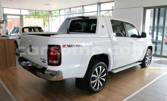 Sayi Na hannu Volkswagen Amarok White Mota in Maseru a Maseru Sayi Na hannu Volkswagen Amarok White Mota in Maseru a Maseru