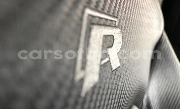 Sayi Na hannu Volkswagen Golf R White Mota in Maseru a Maseru Sayi Na hannu Volkswagen Golf R White Mota in Maseru a Maseru