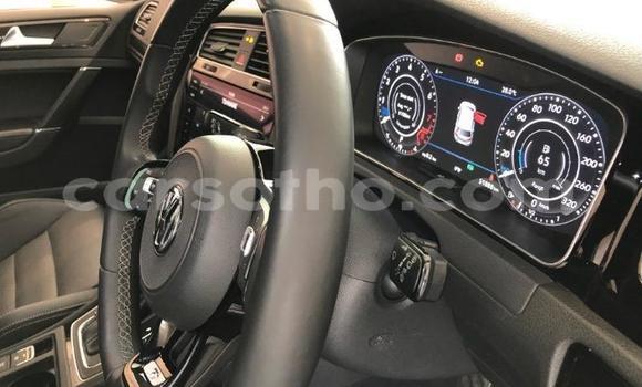 Sayi Na hannu Volkswagen Golf R White Mota in Maseru a Maseru Sayi Na hannu Volkswagen Golf R White Mota in Maseru a Maseru