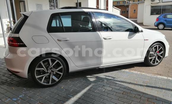 اشتري مستعمل Volkswagen Golf GTI White سيارة في Hlotse في Leribe اشتري مستعمل Volkswagen Golf GTI White سيارة في Hlotse في Leribe