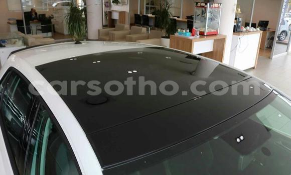 Sayi Na hannu Volkswagen Polo R WRC White Mota in Maseru a Maseru Sayi Na hannu Volkswagen Polo R WRC White Mota in Maseru a Maseru