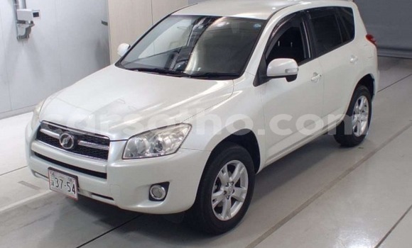 Acheter Occasion Voiture Toyota RAV4 Blanc à Maputsoe, Leribe Acheter Occasion Voiture Toyota RAV4 Blanc à Maputsoe, Leribe