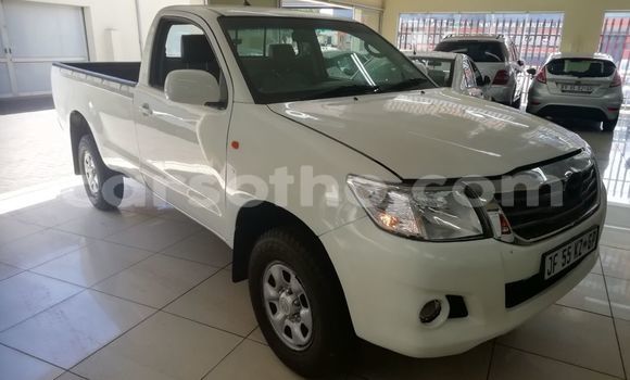 Buy Used Toyota Hilux White Car in Maseru in Maseru Buy Used Toyota Hilux White Car in Maseru in Maseru
