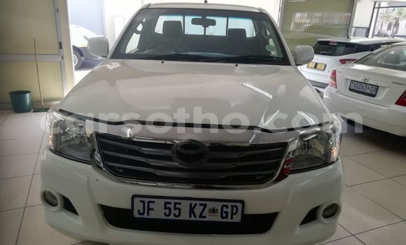 Buy Used Toyota Hilux White Car in Maseru in Maseru Buy Used Toyota Hilux White Car in Maseru in Maseru