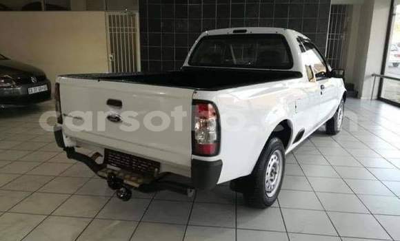 Sayi Na hannu Ford Pickup White Mota in Maseru a Maseru Sayi Na hannu Ford Pickup White Mota in Maseru a Maseru