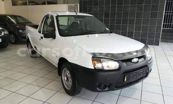 Sayi Na hannu Ford Pickup White Mota in Maseru a Maseru Sayi Na hannu Ford Pickup White Mota in Maseru a Maseru