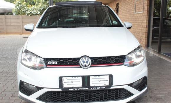 اشتري مستعمل Volkswagen Golf GTI White سيارة في Maseru في Maseru اشتري مستعمل Volkswagen Golf GTI White سيارة في Maseru في Maseru