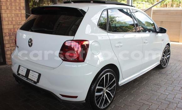 اشتري مستعمل Volkswagen Golf GTI White سيارة في Maseru في Maseru اشتري مستعمل Volkswagen Golf GTI White سيارة في Maseru في Maseru