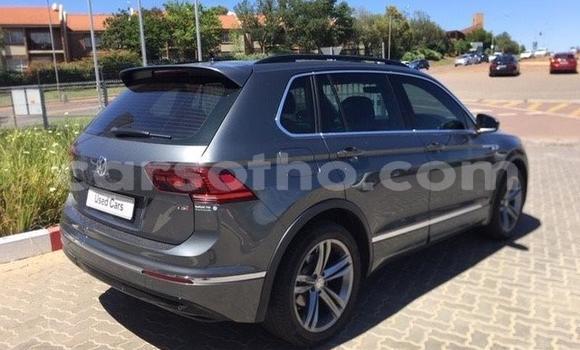 اشتري مستعمل Volkswagen Tiguan Silver سيارة في Teyateyaneng في Berea اشتري مستعمل Volkswagen Tiguan Silver سيارة في Teyateyaneng في Berea