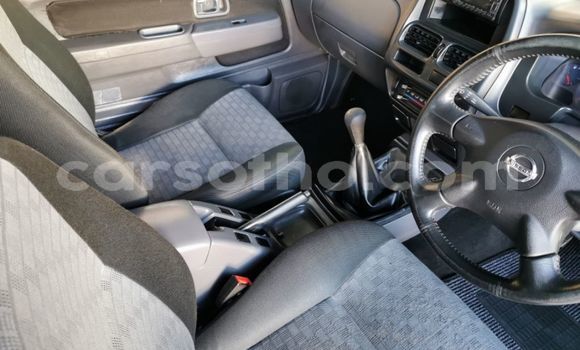 Sayi Na hannu Nissan Hardbody White Mota in Maseru a Maseru Sayi Na hannu Nissan Hardbody White Mota in Maseru a Maseru