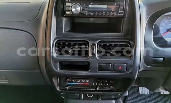 Sayi Na hannu Nissan Hardbody White Mota in Maseru a Maseru Sayi Na hannu Nissan Hardbody White Mota in Maseru a Maseru