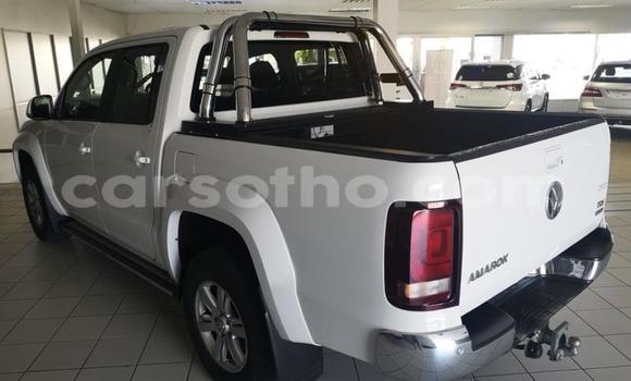 Sayi Na hannu Volkswagen Amarok White Mota in Maputsoa a Leribe Sayi Na hannu Volkswagen Amarok White Mota in Maputsoa a Leribe