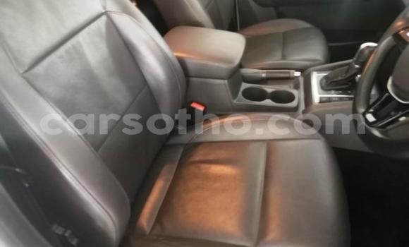 Sayi Na hannu Volkswagen Amarok White Mota in Maputsoa a Leribe Sayi Na hannu Volkswagen Amarok White Mota in Maputsoa a Leribe