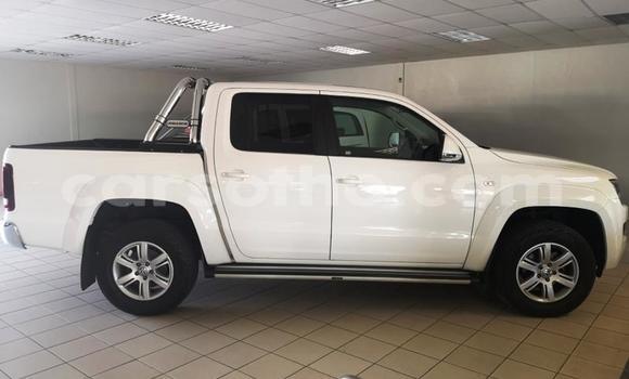 Sayi Na hannu Volkswagen Amarok White Mota in Maputsoa a Leribe Sayi Na hannu Volkswagen Amarok White Mota in Maputsoa a Leribe