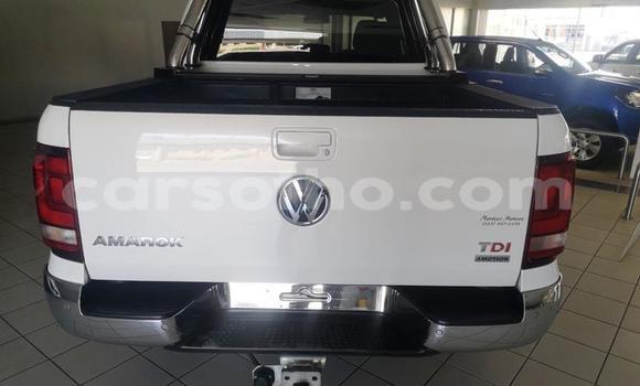 Sayi Na hannu Volkswagen Amarok White Mota in Maputsoa a Leribe Sayi Na hannu Volkswagen Amarok White Mota in Maputsoa a Leribe