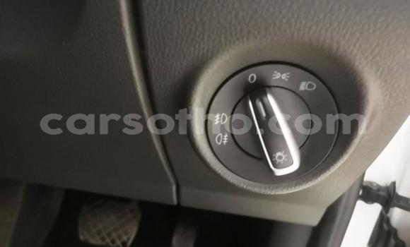 Sayi Na hannu Volkswagen Amarok White Mota in Maputsoa a Leribe Sayi Na hannu Volkswagen Amarok White Mota in Maputsoa a Leribe