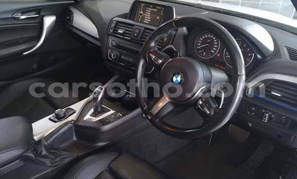 Acheter Occasion Voiture BMW 1–Series Blanc à Thaba–Tseka, Mafeteng Acheter Occasion Voiture BMW 1–Series Blanc à Thaba–Tseka, Mafeteng