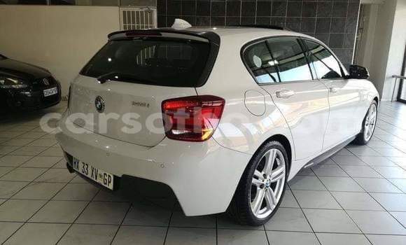 Acheter Occasion Voiture BMW 1–Series Blanc à Thaba–Tseka, Mafeteng Acheter Occasion Voiture BMW 1–Series Blanc à Thaba–Tseka, Mafeteng