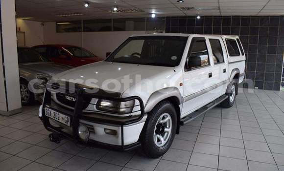 Buy Used Isuzu KB White Car in Maputsoe in Leribe Buy Used Isuzu KB White Car in Maputsoe in Leribe