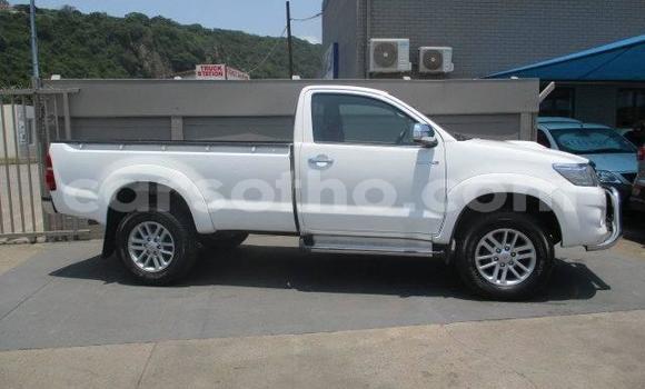 اشتري مستعمل Toyota Hilux White سيارة في Maputsoe في Leribe اشتري مستعمل Toyota Hilux White سيارة في Maputsoe في Leribe