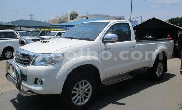اشتري مستعمل Toyota Hilux White سيارة في Maputsoe في Leribe اشتري مستعمل Toyota Hilux White سيارة في Maputsoe في Leribe