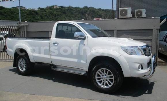 اشتري مستعمل Toyota Hilux White سيارة في Maputsoe في Leribe اشتري مستعمل Toyota Hilux White سيارة في Maputsoe في Leribe