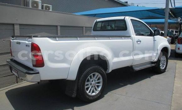 اشتري مستعمل Toyota Hilux White سيارة في Maputsoe في Leribe اشتري مستعمل Toyota Hilux White سيارة في Maputsoe في Leribe