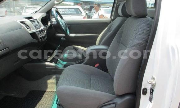 اشتري مستعمل Toyota Hilux White سيارة في Maputsoe في Leribe اشتري مستعمل Toyota Hilux White سيارة في Maputsoe في Leribe