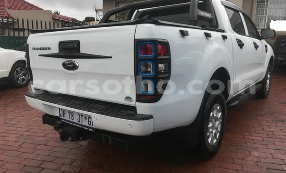 Buy Used Ford Ranchero White Car in Maseru in Maseru Buy Used Ford Ranchero White Car in Maseru in Maseru