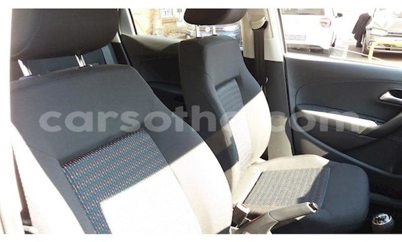 اشتري مستعمل Volkswagen Polo Silver سيارة في Maseru في Maseru اشتري مستعمل Volkswagen Polo Silver سيارة في Maseru في Maseru