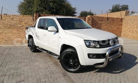 Buy Used Volkswagen Amarok White Car in Maputsoe in Leribe Buy Used Volkswagen Amarok White Car in Maputsoe in Leribe
