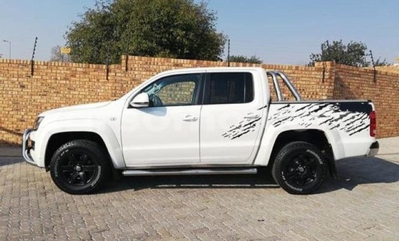 Buy Used Volkswagen Amarok White Car in Maputsoe in Leribe Buy Used Volkswagen Amarok White Car in Maputsoe in Leribe
