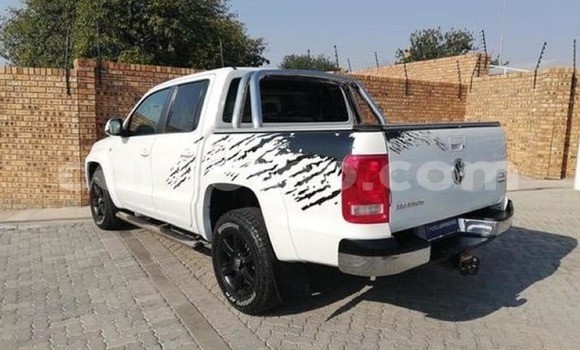 Buy Used Volkswagen Amarok White Car in Maputsoe in Leribe Buy Used Volkswagen Amarok White Car in Maputsoe in Leribe