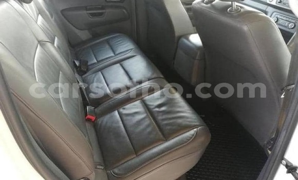 Buy Used Volkswagen Amarok White Car in Maputsoe in Leribe Buy Used Volkswagen Amarok White Car in Maputsoe in Leribe