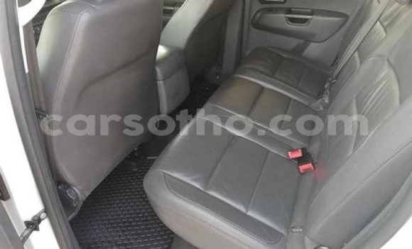 Buy Used Volkswagen Amarok White Car in Maputsoe in Leribe Buy Used Volkswagen Amarok White Car in Maputsoe in Leribe