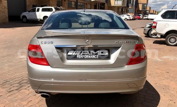 Sayi Na hannu Mercedes-Benz C–Class Silver Mota in Maseru a Maseru Sayi Na hannu Mercedes-Benz C–Class Silver Mota in Maseru a Maseru