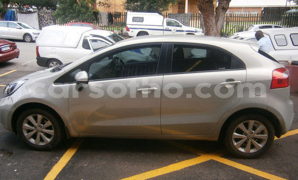 اشتري مستعمل Kia Rio Silver سيارة في Maputsoa في Leribe اشتري مستعمل Kia Rio Silver سيارة في Maputsoa في Leribe