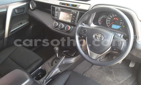 Acheter Occasion Voiture Toyota RAV4 Blanc à Butha–Buthe, Thaba-Tseka Acheter Occasion Voiture Toyota RAV4 Blanc à Butha–Buthe, Thaba-Tseka