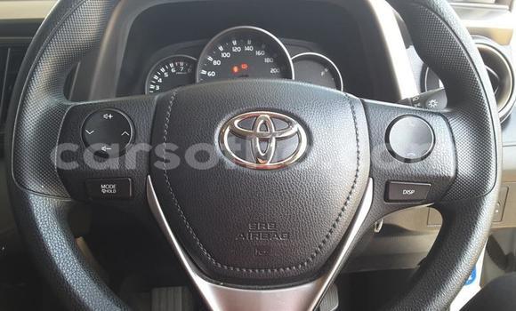 Acheter Occasion Voiture Toyota RAV4 Blanc à Butha–Buthe, Thaba-Tseka Acheter Occasion Voiture Toyota RAV4 Blanc à Butha–Buthe, Thaba-Tseka