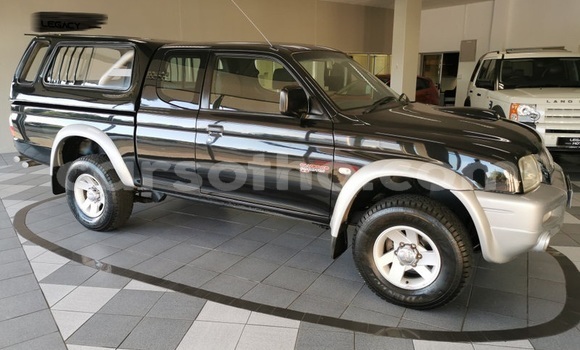 Sayi Na hannu Mitsubishi Colt Black Mota in Maseru a Maseru Sayi Na hannu Mitsubishi Colt Black Mota in Maseru a Maseru