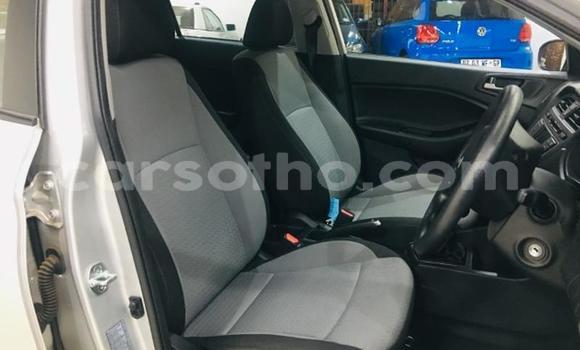 اشتري مستعمل Hyundai i20 Silver سيارة في Mafeteng في Mafeteng اشتري مستعمل Hyundai i20 Silver سيارة في Mafeteng في Mafeteng