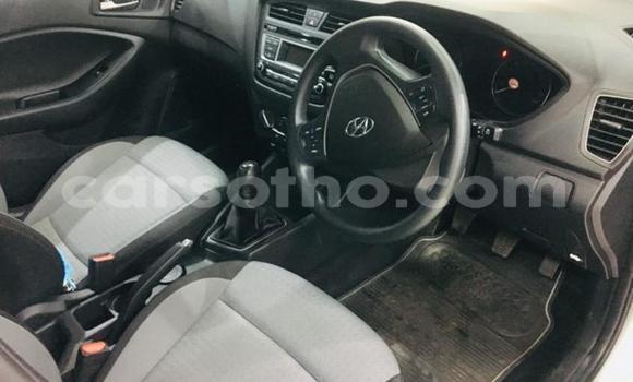 اشتري مستعمل Hyundai i20 Silver سيارة في Mafeteng في Mafeteng اشتري مستعمل Hyundai i20 Silver سيارة في Mafeteng في Mafeteng
