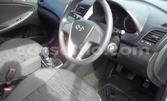 اشتري مستعمل Hyundai Accent White سيارة في Maputsoe في Leribe اشتري مستعمل Hyundai Accent White سيارة في Maputsoe في Leribe