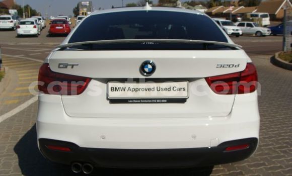 Sayi Na hannu BMW 3–Series White Mota in Roma a Maseru Sayi Na hannu BMW 3–Series White Mota in Roma a Maseru